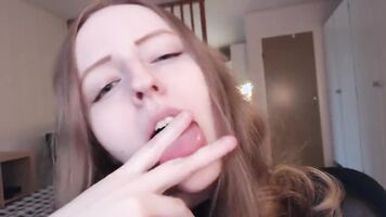 [personalizado] Labios Brillantes Chupa los Dedos, Escupe y Babea sobre el Escote