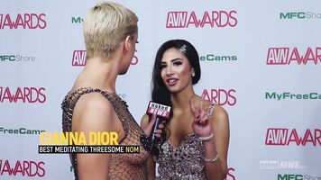 Naked News en los Premios AVN 2019!